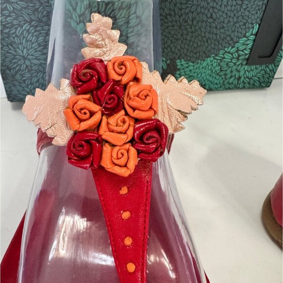 VTG Stuart Weitzman Red Leather Sandals 8.5 Floral Applique Thong Y2K Boho Vacay - Picture 6 of 16